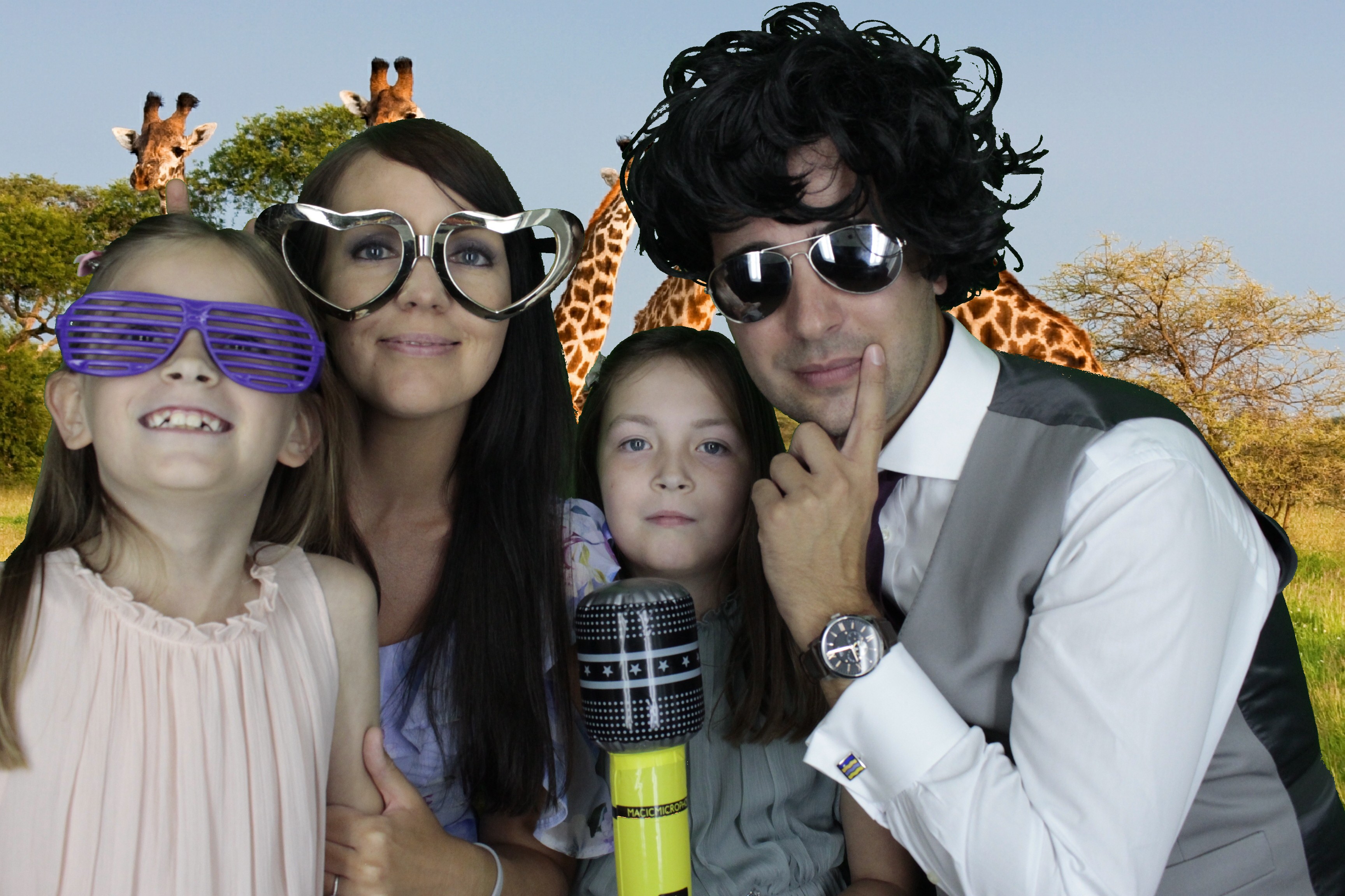 Mr & Mrs Brooks | View more photos from the event at gallery.myphotoboothexperience.co.uk/u/MyPhotoBoothExperienceLtd/Mr-Mrs-Brooks